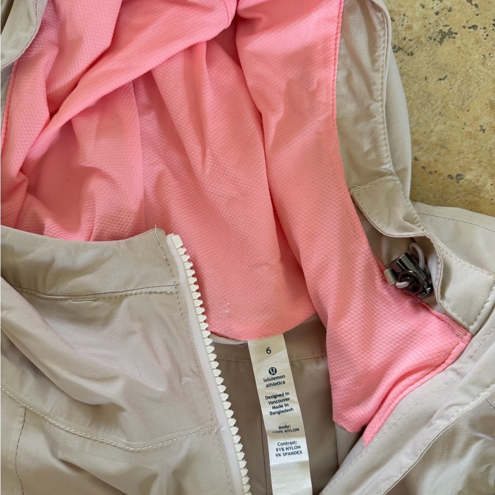 Lululemon Athletica Rain or Shine Rain Jacket - Picture 6 of 9